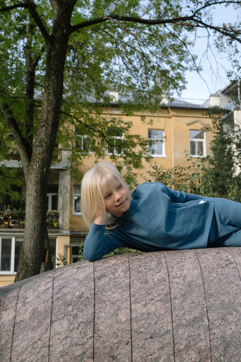 Organic cotton t-shirt sustainable clothes for children