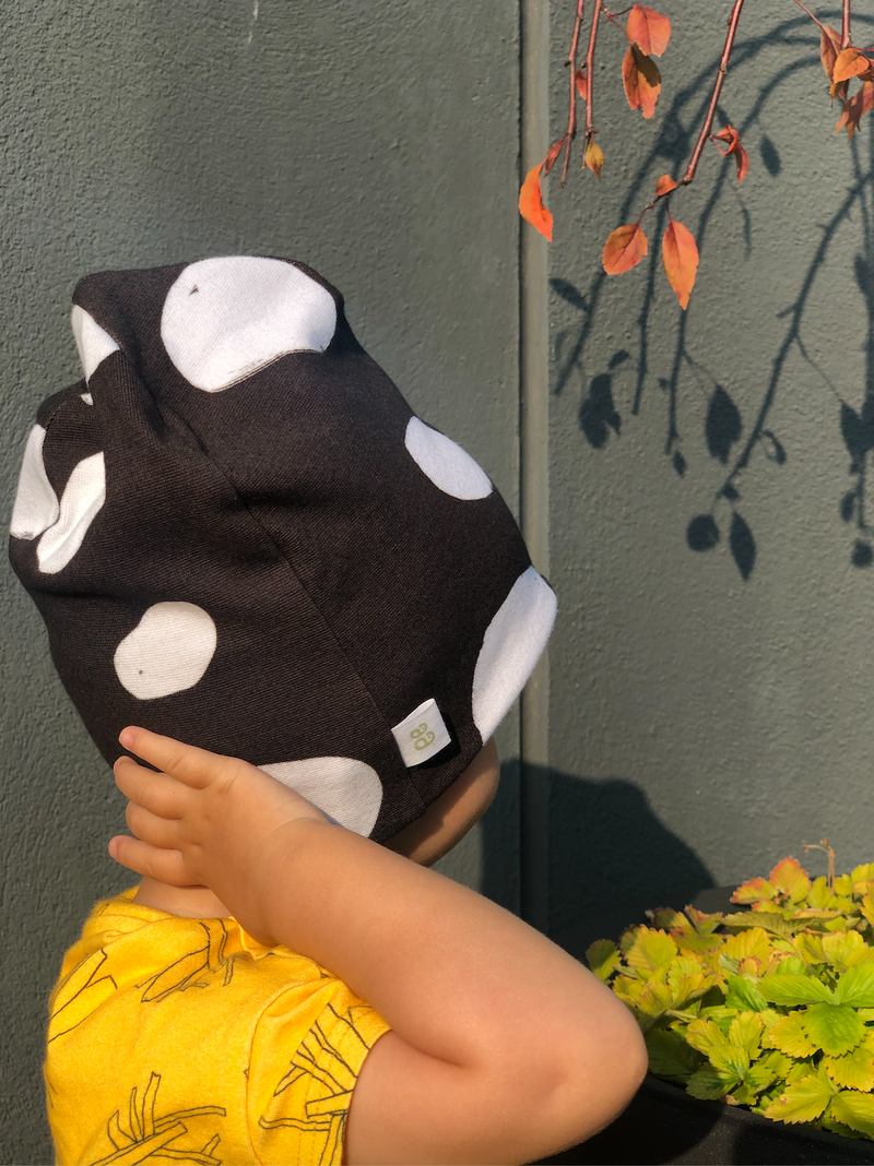 Organic cotton beanie sustainable clothes for children