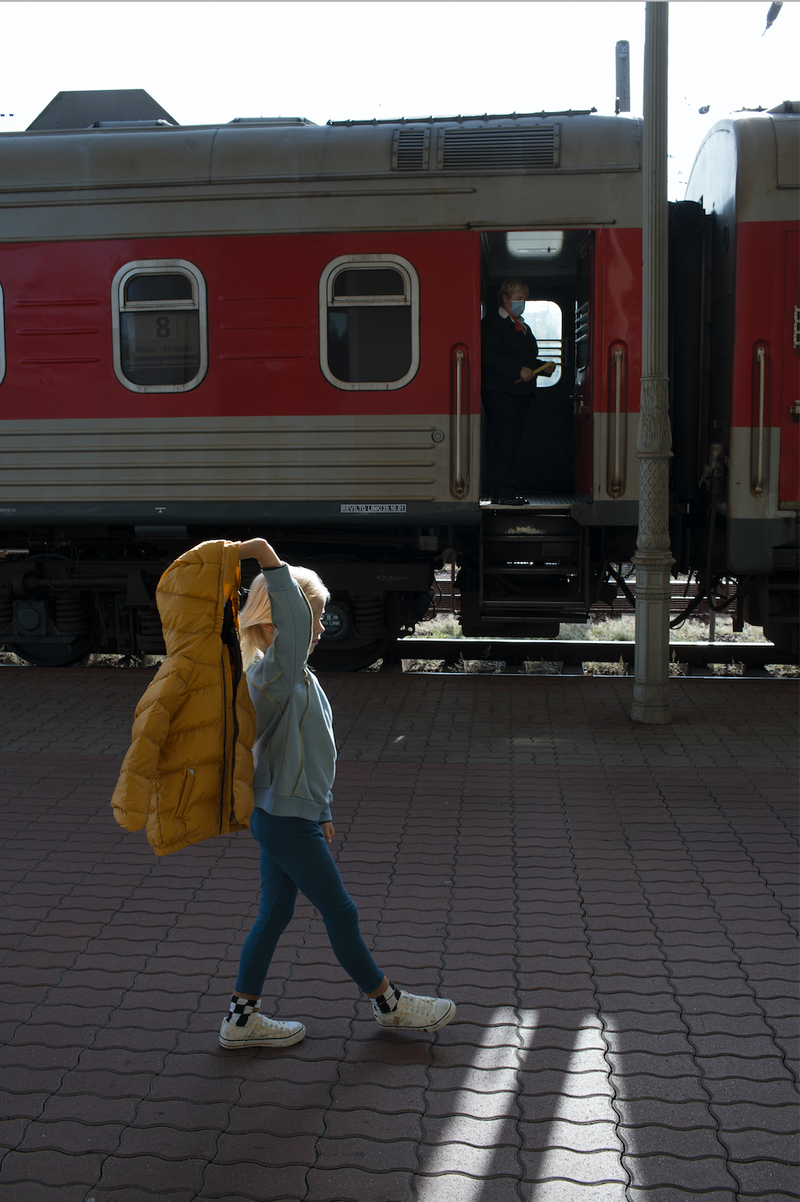  Töastie sustainable puffer jacket for kids ochre